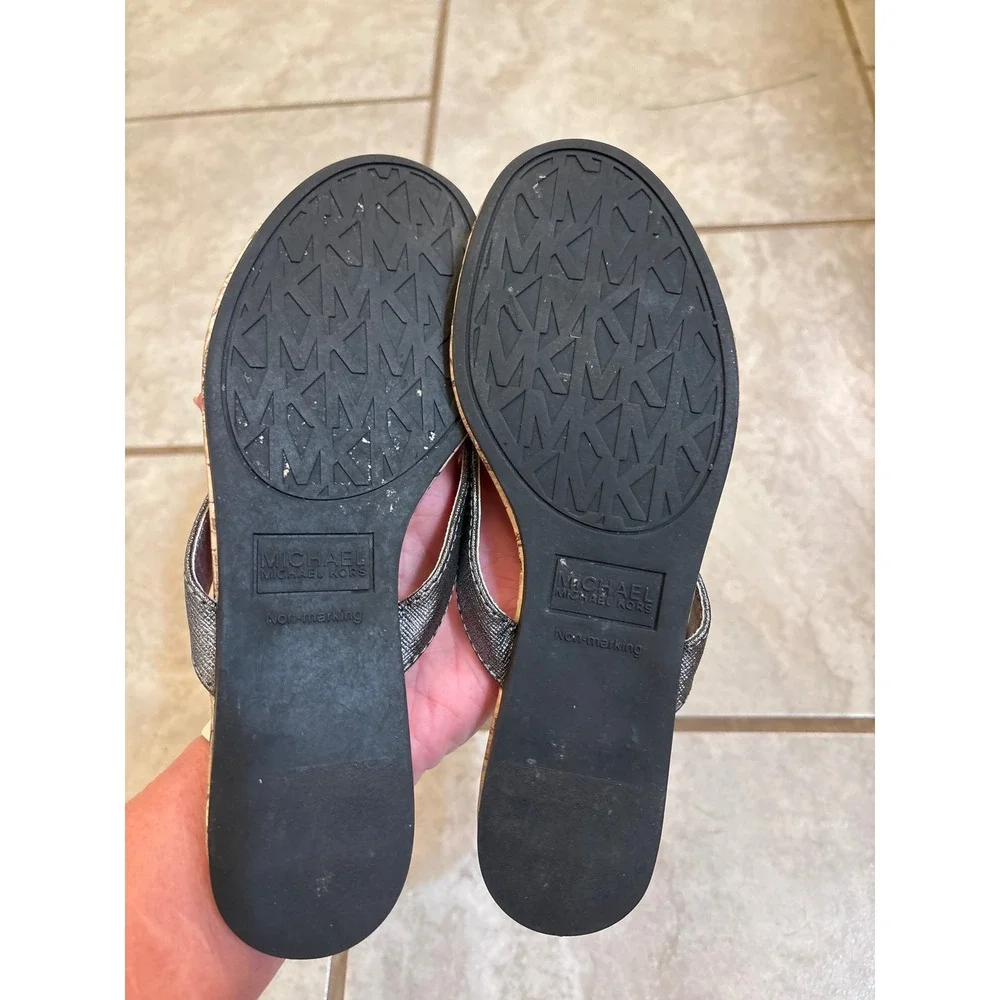 Michael Kors Demi Macie-888 Girls Kids Size 3 Gunmetal Cork Flip Flop Sandals MK